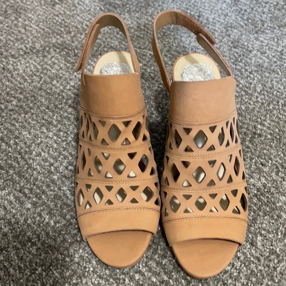 Vince Camuto- Deverly